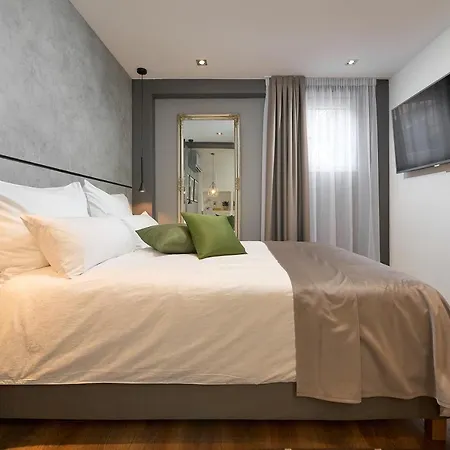 Razglednica בית הארחה